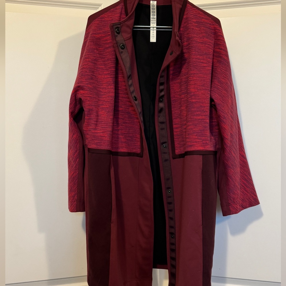 Women’s XS Lululemon zip up Jacket never worn